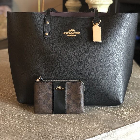 Coach Handbags - Coach Leather Tote with Wristlet